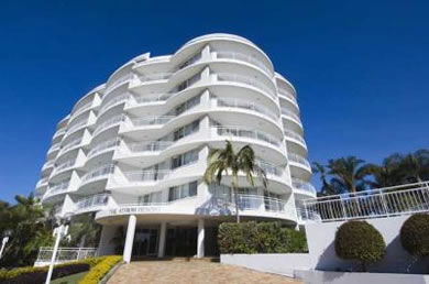 Atrium Resort - Accommodation Main Beach 5