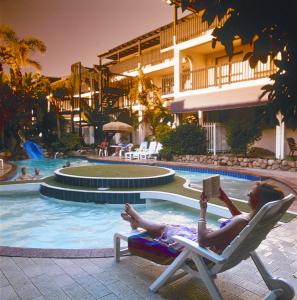 West Beach Lagoon - Accommodation Main Beach 1