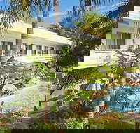 Silvester Palms Holiday Apartments - Accommodation Main Beach