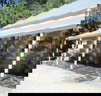 Mount Bryan Hotel - Accommodation Main Beach