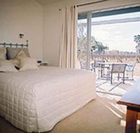 Tinnies At Back Creek Vineyard - Accommodation Main Beach