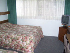 Midvalley  Motel - Accommodation Main Beach 0