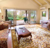 Double Nut Chalets - Accommodation Main Beach