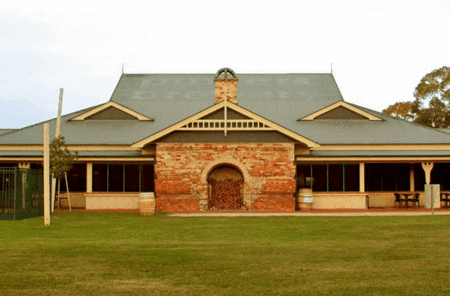 Potters Hotel And Brewery - Accommodation Main Beach