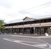 Crown Hotel Motel - Accommodation Main Beach