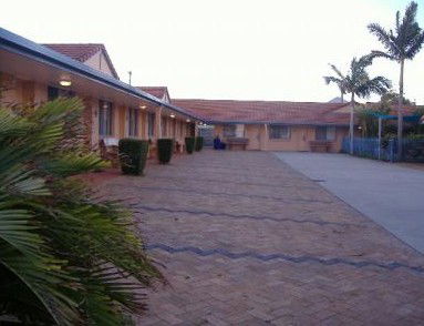 Twin Pines Motel - Accommodation Main Beach 4