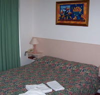 Rainbow Motel - Accommodation Main Beach