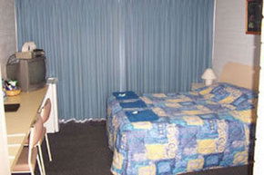 Sunraysia Motel And Holiday Apartments - Accommodation Main Beach 4