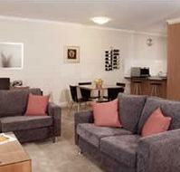 Ringwood Royale Apartment Hotel - Accommodation Main Beach