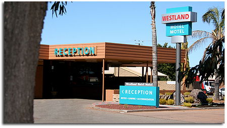  Accommodation Main Beach