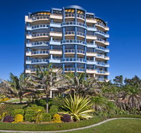 Beaches International - Accommodation Main Beach