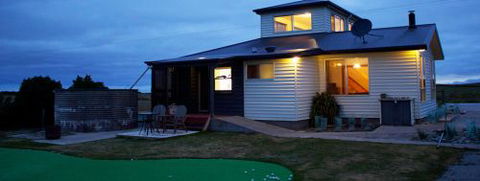 King Island Golf And Surf Accommodation - Accommodation Main Beach 2