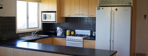 King Island Golf And Surf Accommodation - Accommodation Main Beach 3