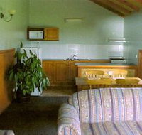 Baudins - Accommodation Main Beach