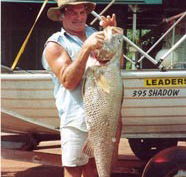 Leaders Creek Fishing Base - Accommodation Main Beach