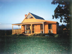 Alkira Cottages - Accommodation Main Beach 0