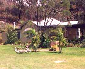 Kookaburra Cottage Farmstay - Accommodation Main Beach 0