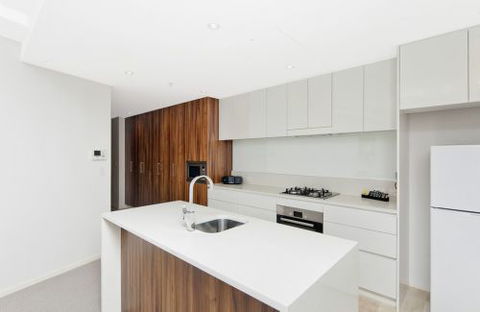 Astra Apartments Canberra - Accommodation Main Beach 1