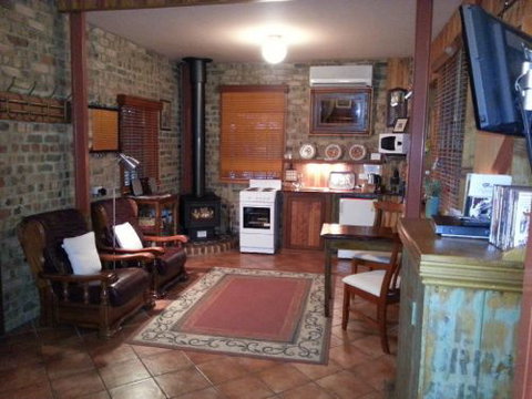 Eagle Foundry B & B - Accommodation Main Beach 3