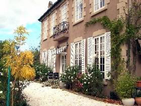 Adelaide Hills Chateau Gardenique B&b - Accommodation Main Beach 0
