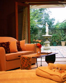 Beechworth House - Accommodation Main Beach 0