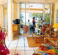 Golden Sands Beachfront Resort - Accommodation Main Beach