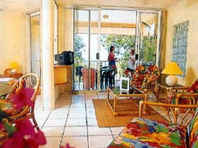 Golden Sands Beachfront Resort - Accommodation Main Beach 0