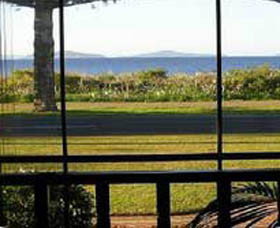 La Plage Accommodation - Accommodation Main Beach 0