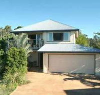 Apartment 2 Mullumbimbi Street Accommodation - Accommodation Main Beach