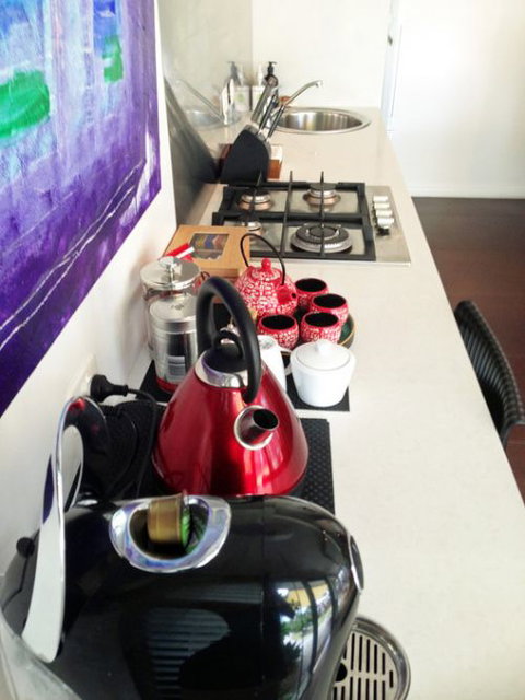 ArtHOUSE Beachfront Accommodation - Accommodation Main Beach 2