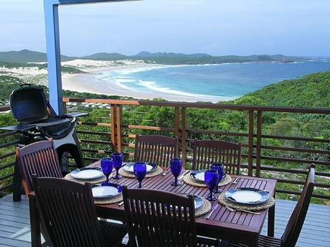 Beach House 7 - Accommodation Main Beach 1