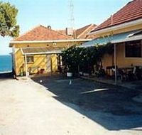 Bay View Holiday Flats - Accommodation Main Beach