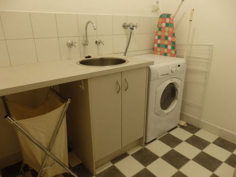 CENTREPOINT UNITS - HEIDELBERG - Accommodation Main Beach 9