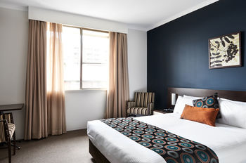 175 (formerly Wesley Lodge) - Accommodation Main Beach 2