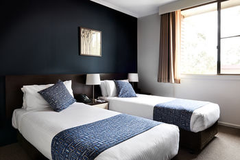 175 (formerly Wesley Lodge) - Accommodation Main Beach 11