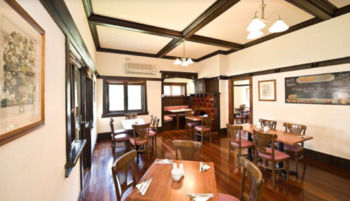 175 (formerly Wesley Lodge) - Accommodation Main Beach 13