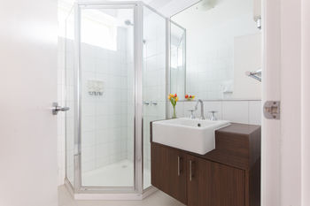 Easystay Apartments Raglan Street - Accommodation Main Beach 1
