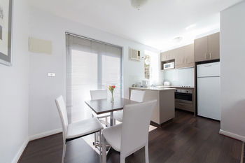 Easystay Apartments Raglan Street - Accommodation Main Beach 3