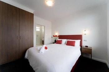 Easystay Apartments Raglan Street - Accommodation Main Beach 15