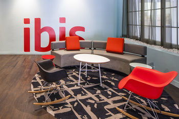 Ibis Melbourne Hotel And Apartments - Accommodation Main Beach 3