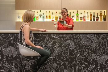 Ibis Melbourne Hotel And Apartments - Accommodation Main Beach 4