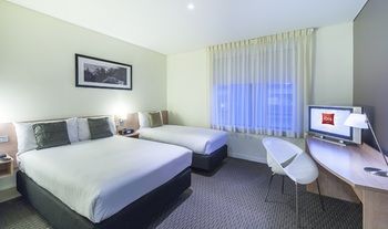 Ibis Melbourne Hotel And Apartments - Accommodation Main Beach 8