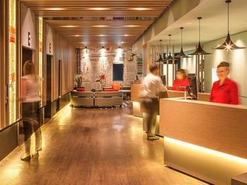 Ibis Melbourne Hotel And Apartments - Accommodation Main Beach 31