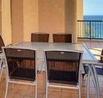 Peninsular Beachfront Resort - Accommodation Main Beach