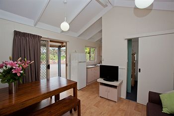 Ocean Beach Resort & Holiday Park - Accommodation Main Beach 24