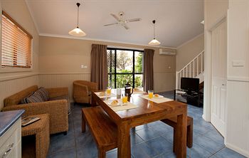 Ocean Beach Resort & Holiday Park - Accommodation Main Beach 26