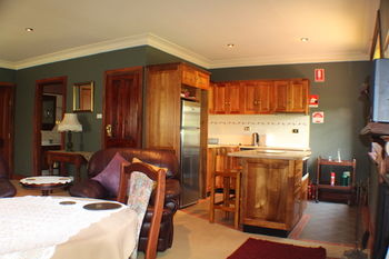 Storey Grange - Accommodation Main Beach 26