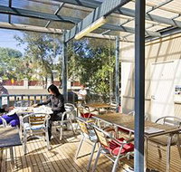 Cambridge Lodge - Hostel/Backpacker - Accommodation Main Beach
