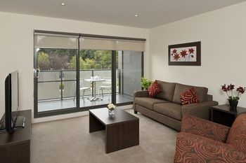 Apartments @ Glen Central ViQi - Accommodation Main Beach 10
