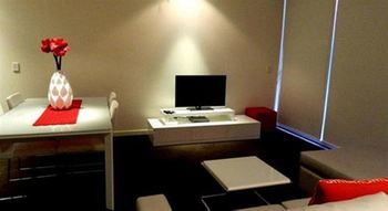 Tribeca Serviced Apartments Melbourne - Accommodation Main Beach 1